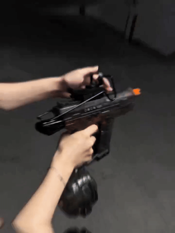 Pistola de agua UZI NUVIA